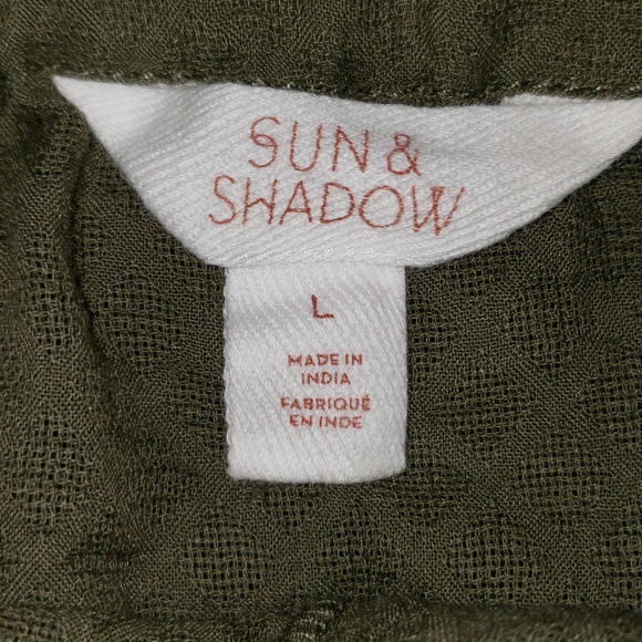 Sun and ShadowTank top - Picture 4 of 4